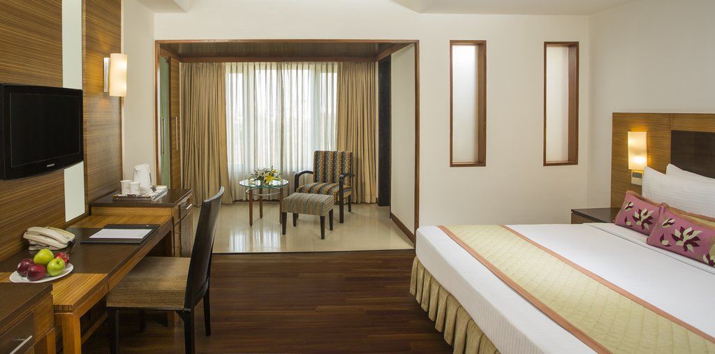 Country Inn Ахмедабад Экстерьер фото